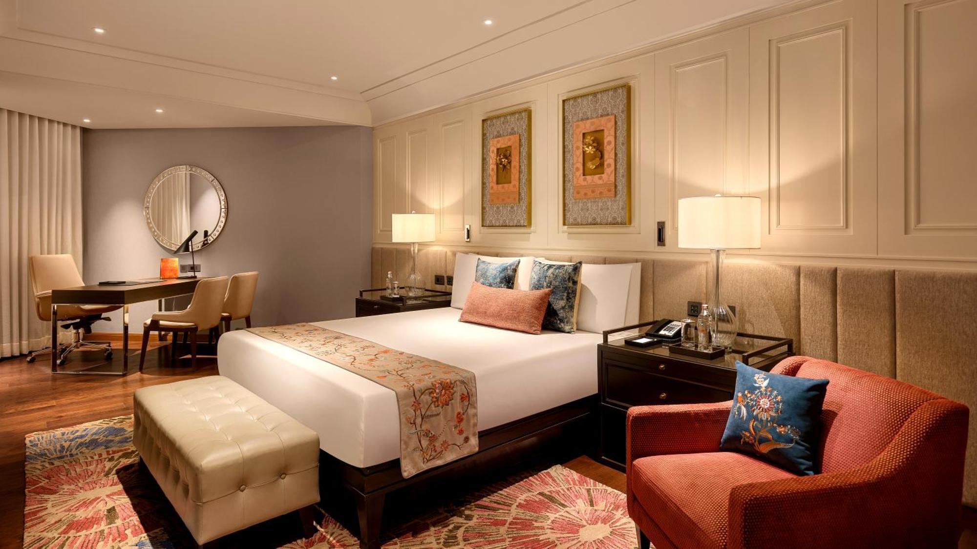 Отель The Leela Hyderabad Banjara Hills Экстерьер фото