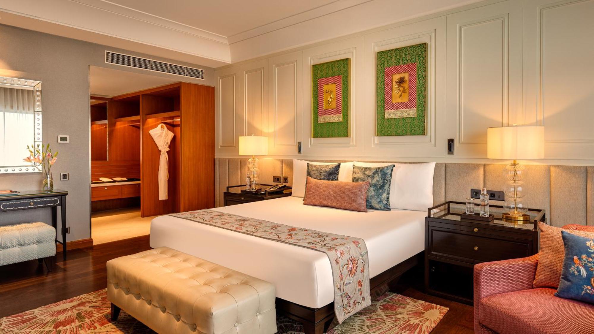 Отель The Leela Hyderabad Banjara Hills Экстерьер фото