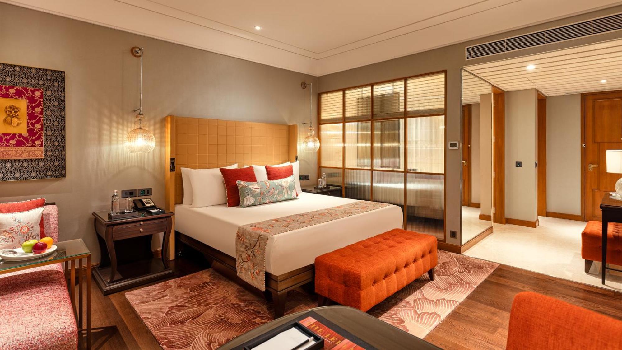 Отель The Leela Hyderabad Banjara Hills Экстерьер фото