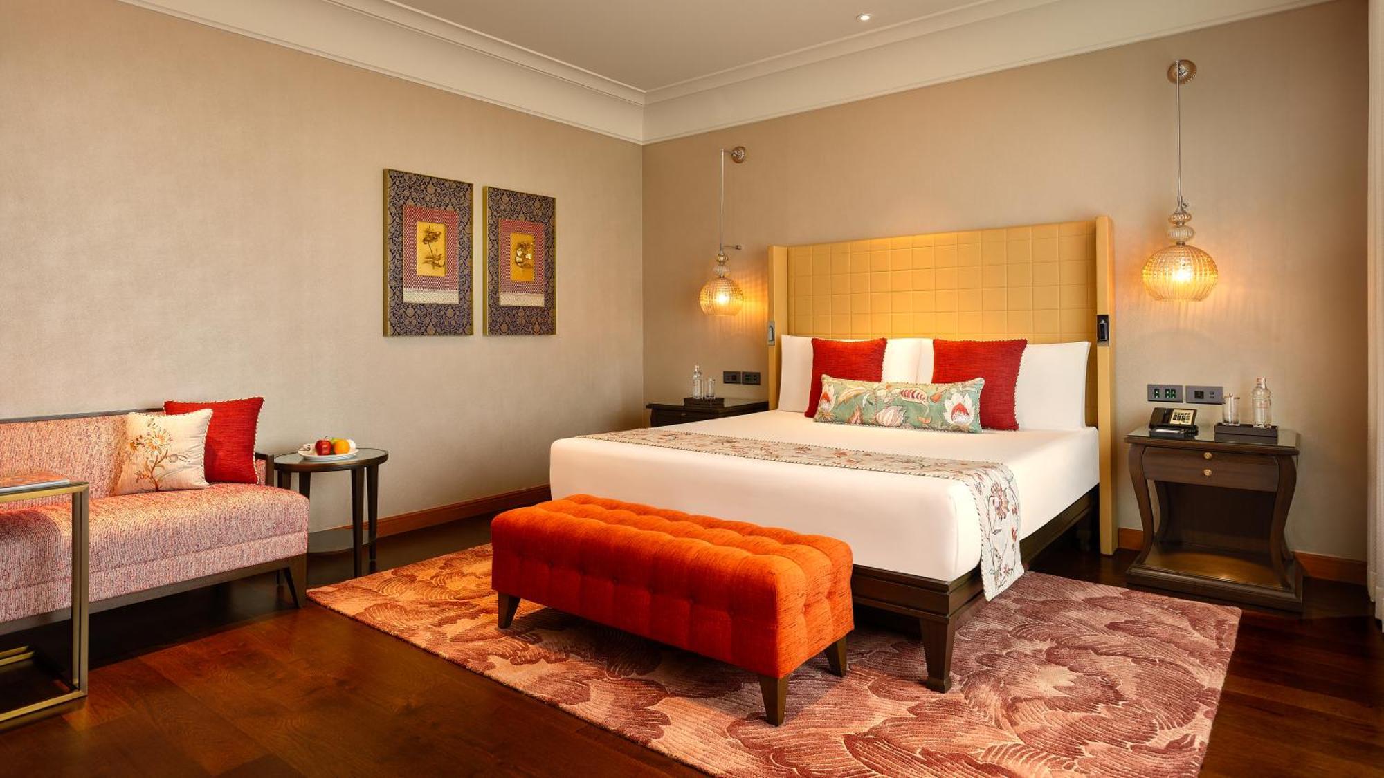 Отель The Leela Hyderabad Banjara Hills Экстерьер фото