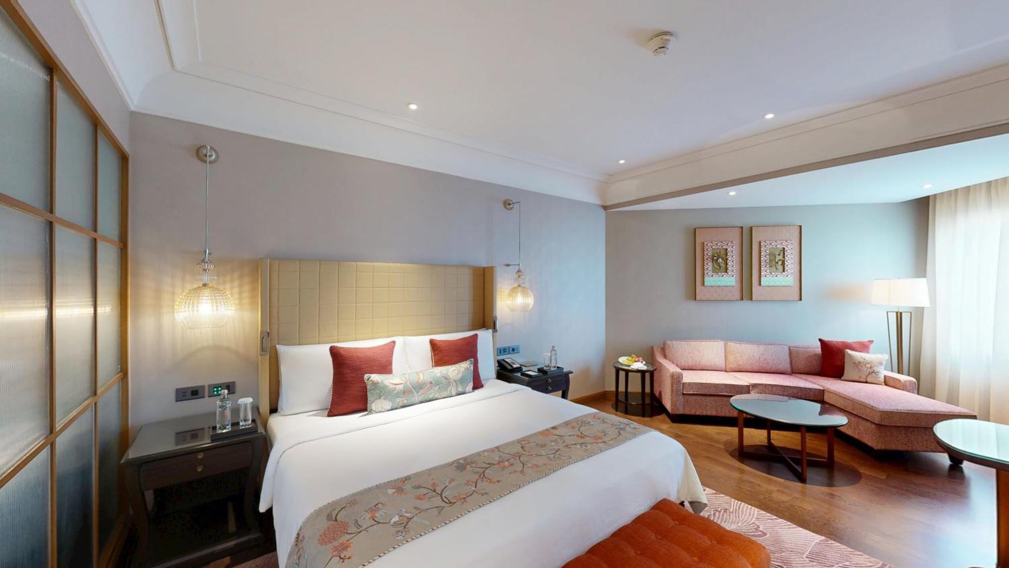 Отель The Leela Hyderabad Banjara Hills Экстерьер фото